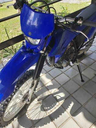 YAMAHA TT-R 230 YAMAHA TT-R 230
